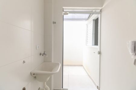 Apartamento à venda com 33m², 2 quartos e sem vaga Apartamento à venda com 33m², 2 quartos e sem vagaÁrea de Serviço