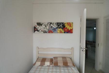 Apartamento para alugar com 105m², 3 quartos e 1 vaga Apartamento para alugar com 105m², 3 quartos e 1 vagaQuarto