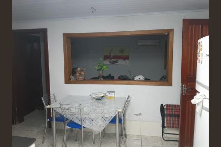 Casa à venda com 3 quartos, 80m² em Campo Novo, Porto Alegre