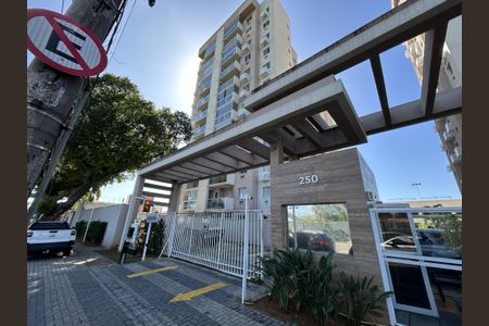 Apartamento para alugar com 56m², 2 quartos e 1 vagaFachada e portaria