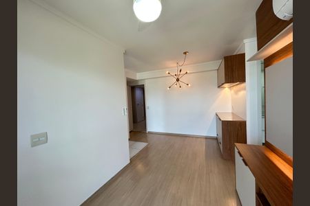 Sala de apartamento para alugar com 2 quartos, 56m² em Marechal Hermes, Rio de Janeiro