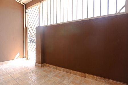 Entrada de casa para alugar com 1 quarto, 70m² em Jundiapeba, Mogi das Cruzes