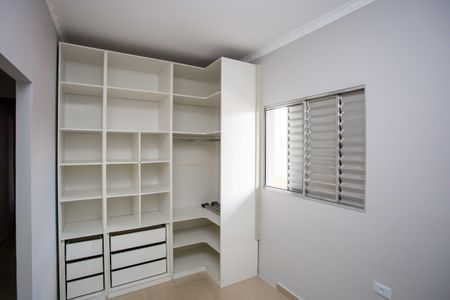 Casa para alugar com 263m², 3 quartos e 2 vagasQuarto 3