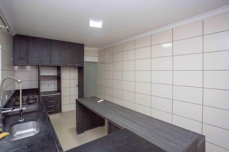 Casa para alugar com 263m², 3 quartos e 2 vagasCozinha
