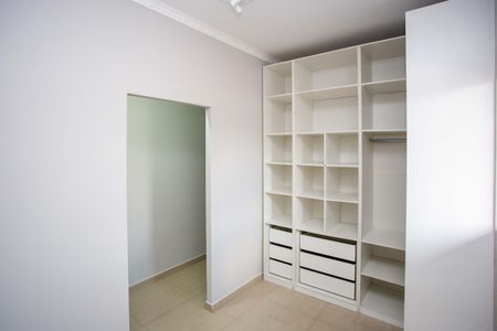 Casa para alugar com 263m², 3 quartos e 2 vagasQuarto 3