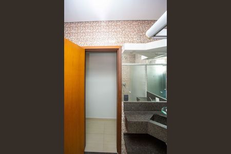 Casa para alugar com 263m², 3 quartos e 2 vagasBanheiro 2