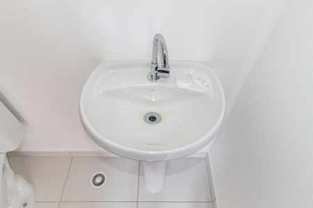 Apartamento para alugar com 26m², 1 quarto e sem vagaDetalhe - Banheiro