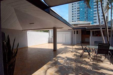 Casa para alugar com 130m², 3 quartos e 2 vagasÁrea externa