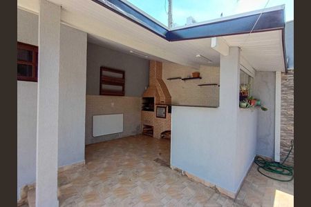 Casa para alugar com 130m², 3 quartos e 2 vagasÁrea externa