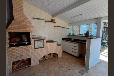 Casa para alugar com 130m², 3 quartos e 2 vagasÁrea externa