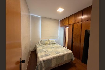 Apartamento à venda com 83m², 3 quartos e 2 vagasQuarto