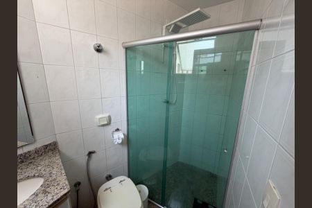 Apartamento à venda com 83m², 3 quartos e 2 vagasBanheiro