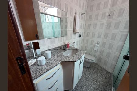 Apartamento à venda com 83m², 3 quartos e 2 vagasBanheiro