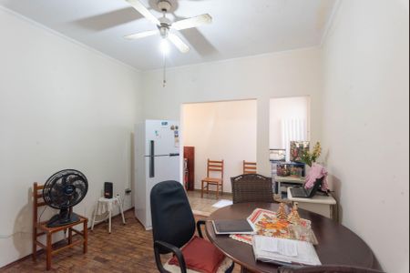Casa à venda com 280m², 3 quartos e 4 vagasCopa
