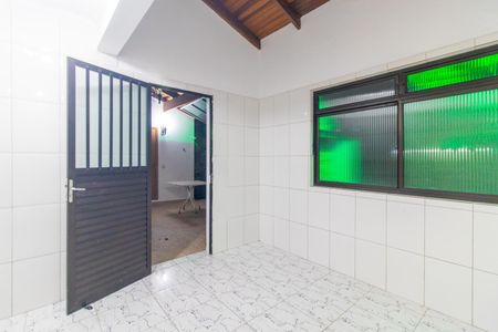 Casa para alugar com 131m², 3 quartos e 2 vagas Casa para alugar com 131m², 3 quartos e 2 vagasÁrea de Serviço