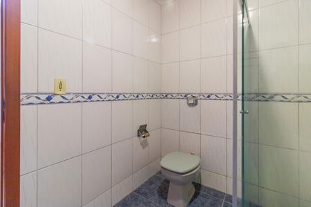 Casa para alugar com 131m², 3 quartos e 2 vagas Casa para alugar com 131m², 3 quartos e 2 vagasBanheiro