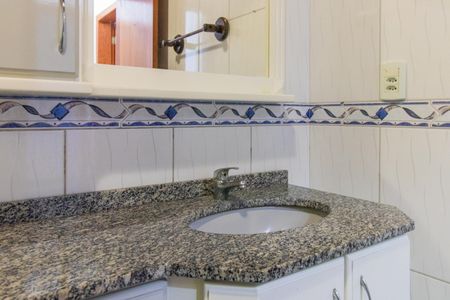 Casa para alugar com 131m², 3 quartos e 2 vagas Casa para alugar com 131m², 3 quartos e 2 vagasBanheiro