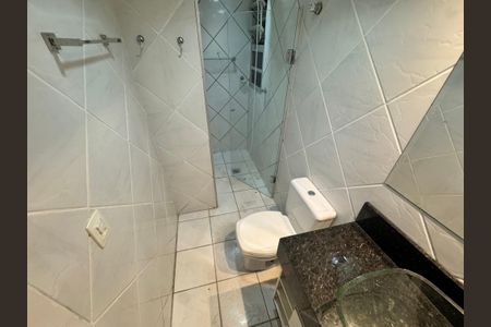 Banheiro de apartamento para alugar com 2 quartos, 55m² em Csb 6, Brasília