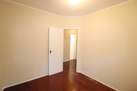 Apartamento à venda com 94m², 4 quartos e 2 vagasQuarto 2