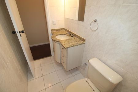 Apartamento à venda com 94m², 4 quartos e 2 vagasBanheiro