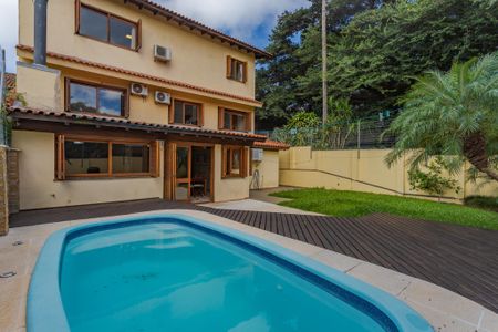 Casa à venda com 250m², 5 quartos e 4 vagasQuintal