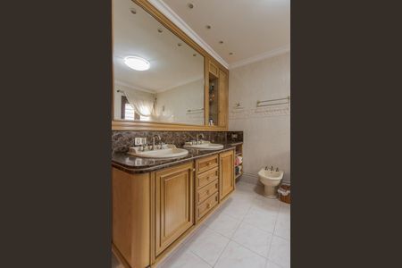 Casa à venda com 250m², 5 quartos e 4 vagasSuíte 2