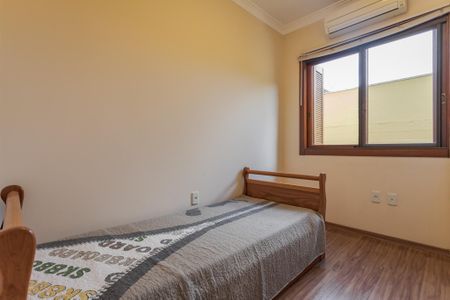 Casa à venda com 250m², 5 quartos e 4 vagasQuarto