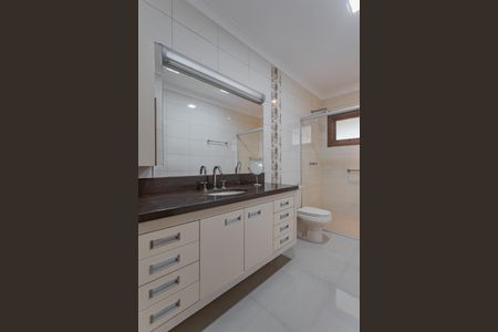 Casa à venda com 250m², 5 quartos e 4 vagasSuíte 1