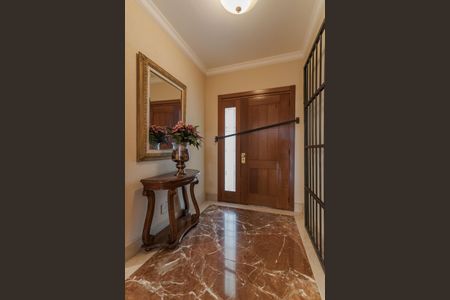 Sala de casa à venda com 5 quartos, 250m² em Três Figueiras, Porto Alegre