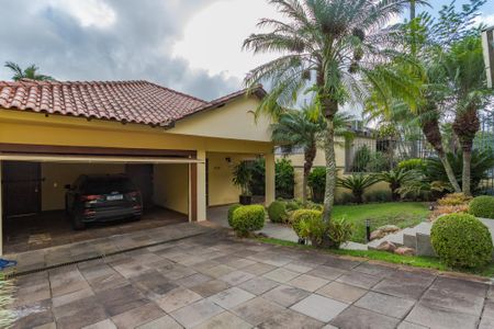 Casa à venda com 250m², 5 quartos e 4 vagasQuintal