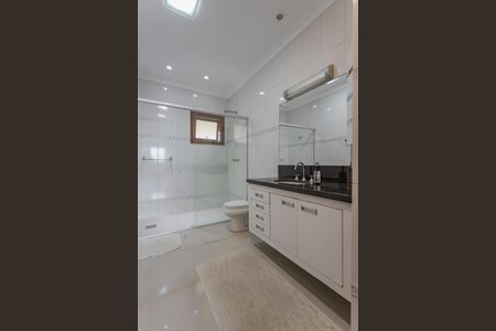 Casa à venda com 250m², 5 quartos e 4 vagasSuíte 1