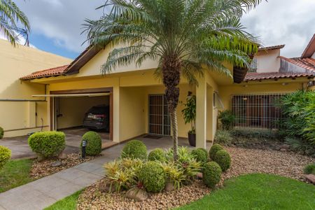 Casa à venda com 250m², 5 quartos e 4 vagasQuintal