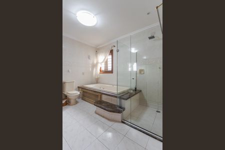 Casa à venda com 250m², 5 quartos e 4 vagasSuíte 2
