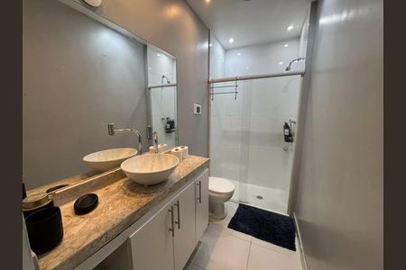 Apartamento à venda com 152m², 3 quartos e sem vagaBanheiro