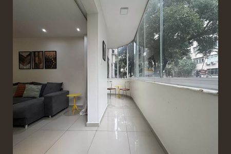 Apartamento à venda com 152m², 3 quartos e sem vagaVaranda