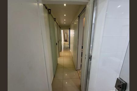 Apartamento à venda com 152m², 3 quartos e sem vagaCorredor