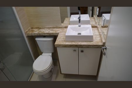 Apartamento à venda com 75m², 2 quartos e 2 vagasBanheiro da Suíte
