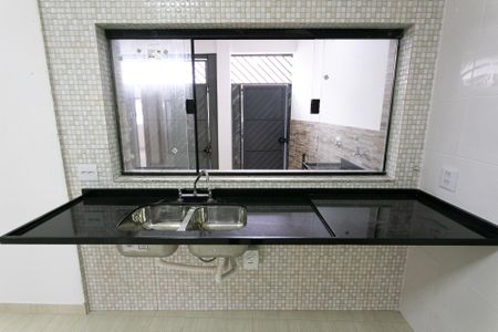 Cozinha de casa para alugar com 2 quartos, 81m² em Chácara Santo Antônio (zona Leste), São Paulo