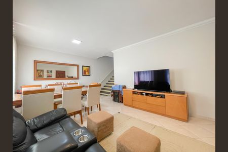 Sala de casa para alugar com 4 quartos, 184m² em Bela Vista, Osasco