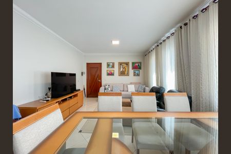 Sala de casa para alugar com 4 quartos, 184m² em Bela Vista, Osasco