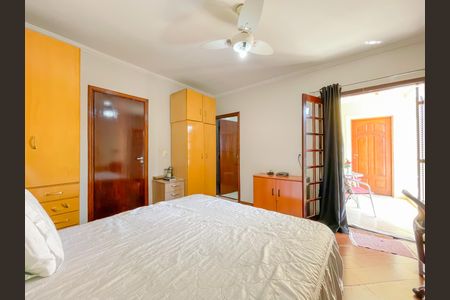 Casa para alugar com 184m², 4 quartos e 5 vagasSuíte 2