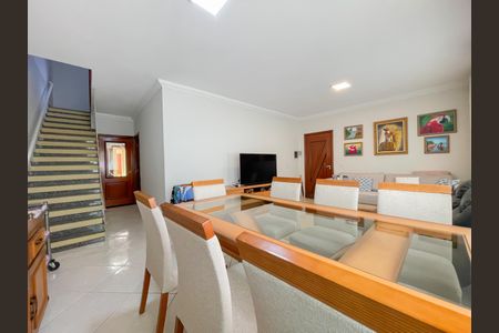 Sala de casa para alugar com 4 quartos, 184m² em Bela Vista, Osasco
