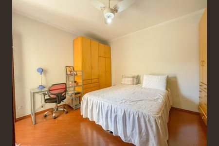 Casa para alugar com 184m², 4 quartos e 5 vagasSuíte 2