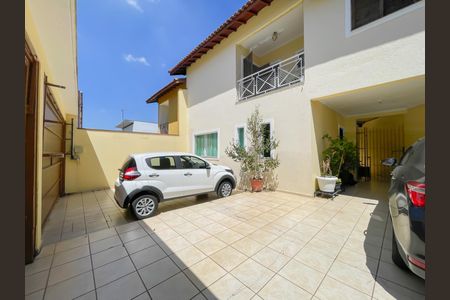 Casa para alugar com 184m², 4 quartos e 5 vagasGaragem