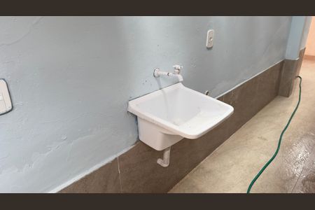 Casa de condomínio para alugar com 76m², 2 quartos e 1 vagaÁrea de Serviço