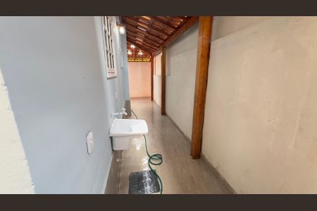 Casa de condomínio para alugar com 76m², 2 quartos e 1 vagaÁrea de Serviço