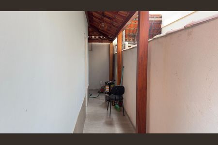 Casa de condomínio para alugar com 76m², 2 quartos e 1 vagaCorredor