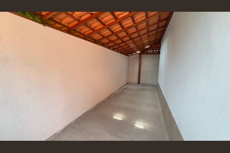 Casa de condomínio para alugar com 76m², 2 quartos e 1 vagaÁrea de Serviço
