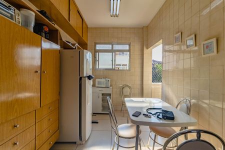 Apartamento para alugar com 72m², 2 quartos e 1 vaga