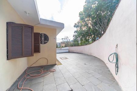 Casa à venda com 157m², 2 quartos e 4 vagas Casa à venda com 157m², 2 quartos e 4 vagasQuintal